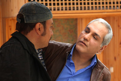   مدیری و آب ریخته روی زمین در شبکه نمایش خانگی