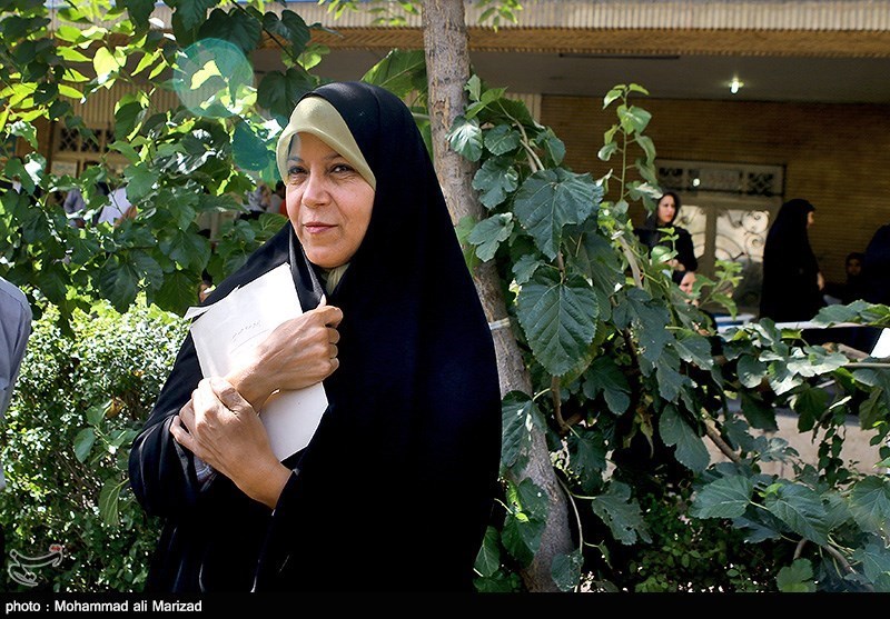 چرا محکومیت فائزه هاشمی کامل اجرا نمی‌شود؟ 