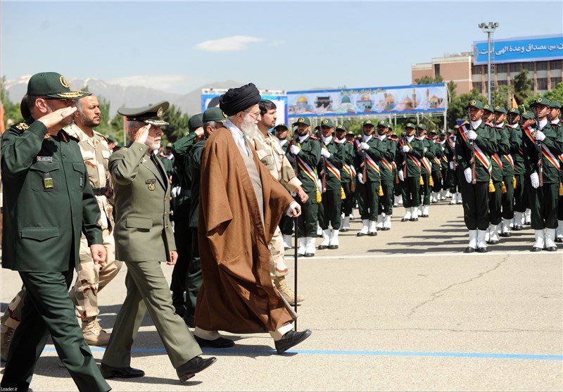 مراسم دانشآموختگی دانشجویان دانشگاه امامحسین(ع) با حضور فرمانده معظم کل قوا