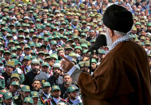 روایتی از یک دلدادگی/ «فرماندهی» که قلوب را هدایت می‌کند 