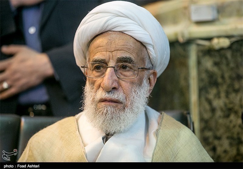 رهبر انقلاب به خوبی خط امام را ادامه داده‌اند/هیئت رئیسه خبرگان راههای انقلابی عمل‌کردن را شناسایی کند 