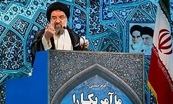 برخی در فتنه 88 شمشیر از رو بستند و همچنان تحریف‌گرایانه دم از امام راحل می‌زنند/ قلمی که به تضعیف جایگاه رهبری بپردازد ضد خط امام(ره) است