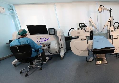 جراحی قلب بدون باز کردن قفسه سینه با ربات جراح ایرانی/ عمل «قلب در حال تپش» در آینده‌ای نزدیک