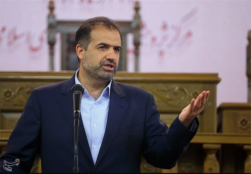 دولتها آمار اقتصادی را دستکاری می‌کنند/دولت و مجلس باید هزینه اجرای اقتصاد مقاومتی را بپردازند 