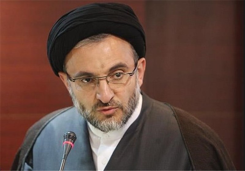 اولویت خطاب رهبری به ما مسئولان است 