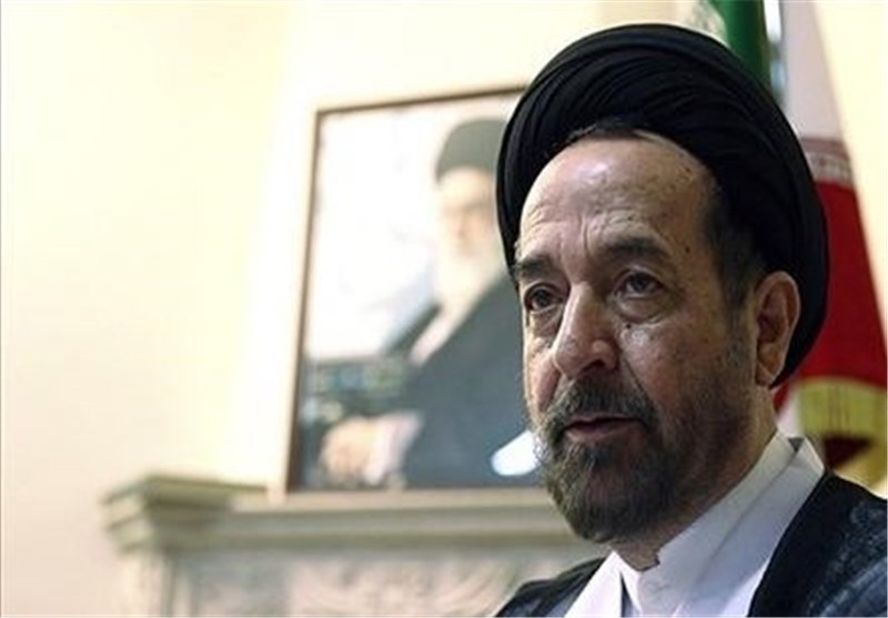 جعل سند علیه امام برای کسب اعتبار غربگرایان داخلی است/شاید ابراهیم یزدی خود نزد امریکاییها رفته باشد 