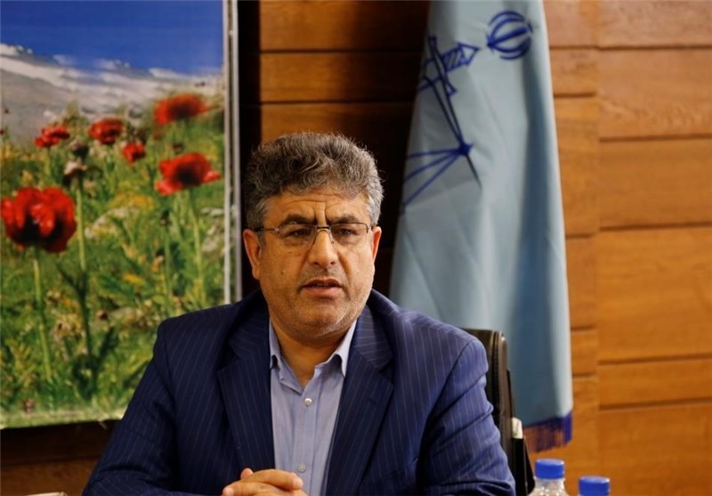رئیس یک بانک و کارمندان‌ در کرج دستگیر شدند/توقیف منزل ۲ میلیاردی رئیس بانک/۲۳۲ از شاکیان شرکت ‌مدیران خودرو رضایت دادند 