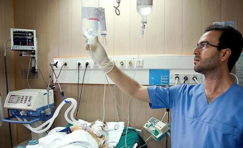 پرستار ماهر در ایران نمی‌ماند / دلیل بدخُلقی پرستاران در بیمارستانها