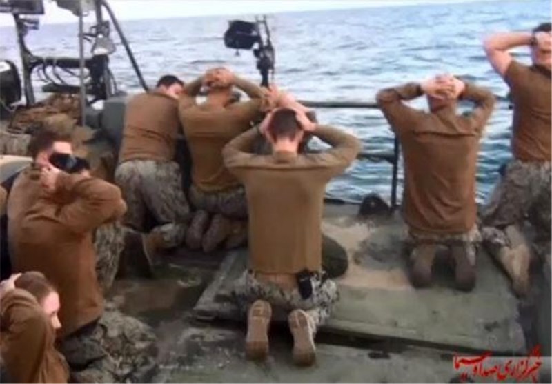   بازداشت تفنگداران آمریکایی در آب‌های ایران باز هم قربانی گرفت/ یک تفنگدار دیگر اخراج شد