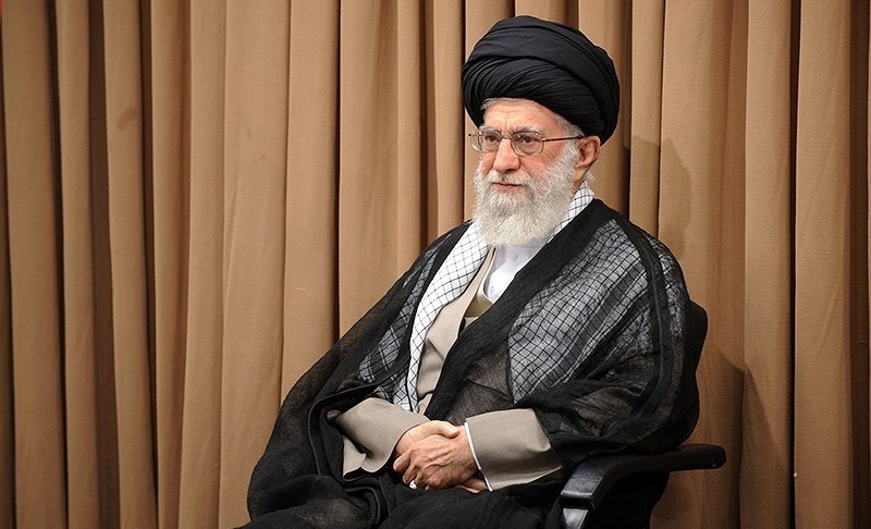 خبر غم‌انگیز سانحه جاده‌ای عزیزان سرباز موجب تأسف عمیق این‌جانب شد/ جان عزیز جوانان ما نباید در معرض چنین خطراتی باشد