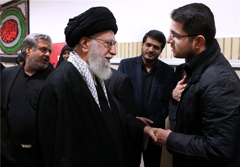  روایتی از علاقه فراوان مرحوم دادمان به رهبر انقلاب/«علی» هیچ وقت «آقازاده» نبود/همیشه می‌گفت «کل امور بید فاطمة الزهراء» 