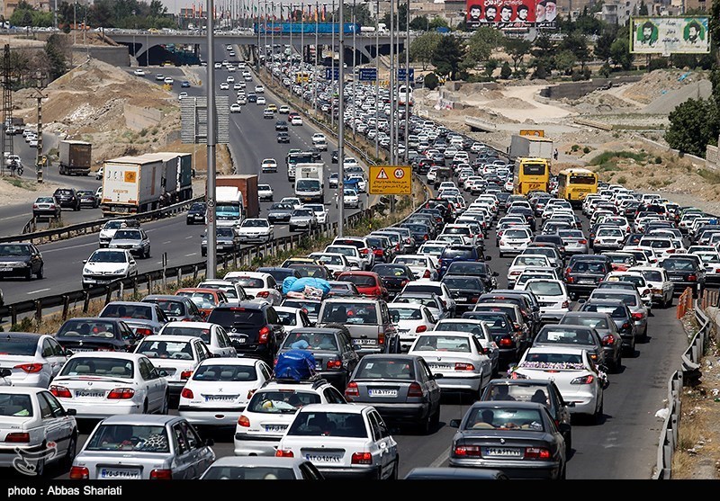  ترافیک در محورهای منتهی به استان های شمالی آرام گرفت/مسافران بازگشت خود را موکول به روز جمعه نکنند 