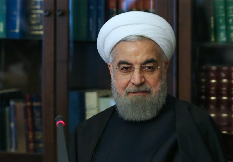 مهمترین بسته مالی و پولی برای رونق در سال ۹۵ کلید خورد/ کاهش نرخ کارمزد بانکی باید تداوم یابد