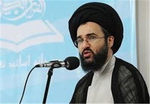  حضور ۳۳۰ مدرس عالی تفسیر در حوزه علمیه/ فاصله‌ با وضع مطلوب زیاد است 