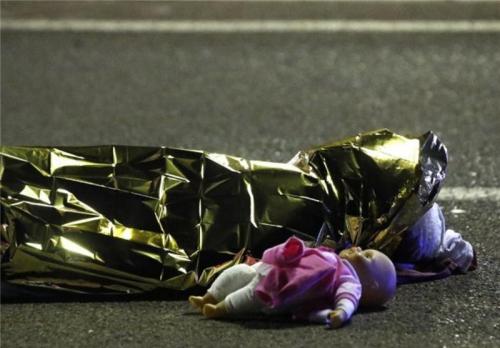مروری بر حملات تروریستی در فرانسه