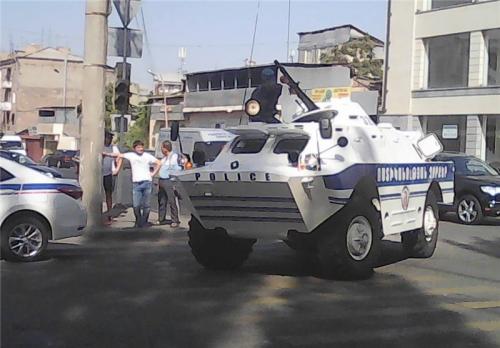  بحران گروگانگیری در ارمنستان وارد سومین روز شد 