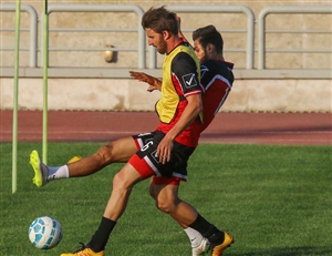 سه میلیارد پرسپولیس روی نیمکت
