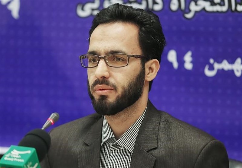  برخی مسئولان به وعده‌های آمریکا امید دارند/ دولت در یک سال باقی مانده اقتصاد مقاومتی را اجرایی کند 