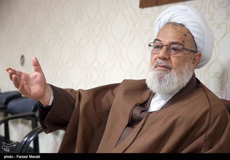  آیت‌الله ممدوحی: بیکاری و گرانی کمر مردم را شکسته/ آزاد گذاشتن واردات "خلاف اقتصادمقاومتی" است 