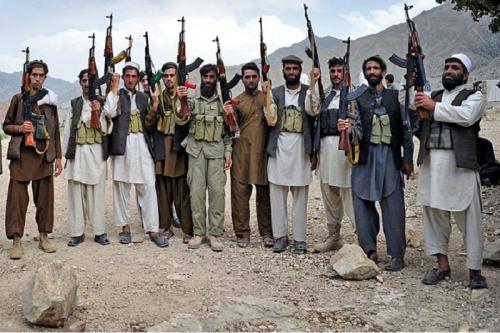  تشدید حملات طالبان در جنوب افغانستان/نیروهای امنیتی و نظامی هلمند حالت دفاعی دارند