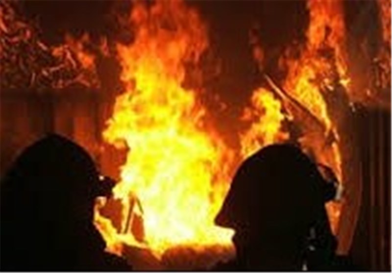 اقدام به موقع نیروهای عملیاتی آتش خط لوله گاز در گناوه را خاموش کرد/۳نفر از کارکنان نفت مصدوم شدند