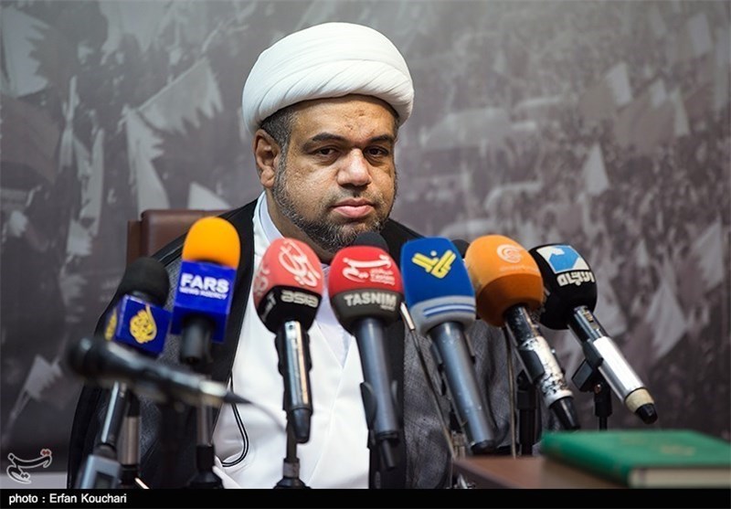  تانک‌های آل خلیفه برای رسیدن به شیخ قاسم باید از روی اجسادمان عبور کنند 