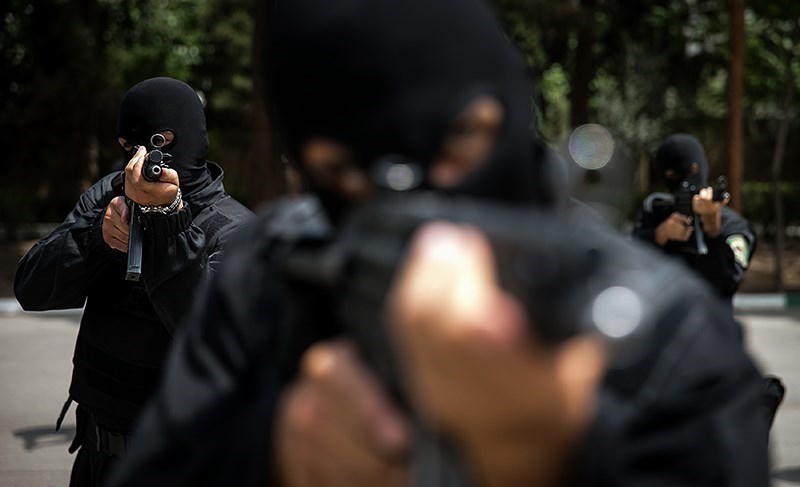 جزئیات تکمیلی "۲ درگیری مسلحانه" با تکفیری‌ها در استان کرمانشاه/ ۲ تیم تروریستی منهدم شد/ ۳ تروریست دستگیر شدند