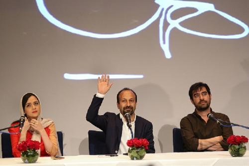 تعرض اصغر فرهادی به "غیرت مذهبی" و "مقابله با ناهنجاری اخلاقی" در فیلم فروشنده/شیفتگی جنتی و ایوبی در برابر «مشتری» فرانسوی‌ها