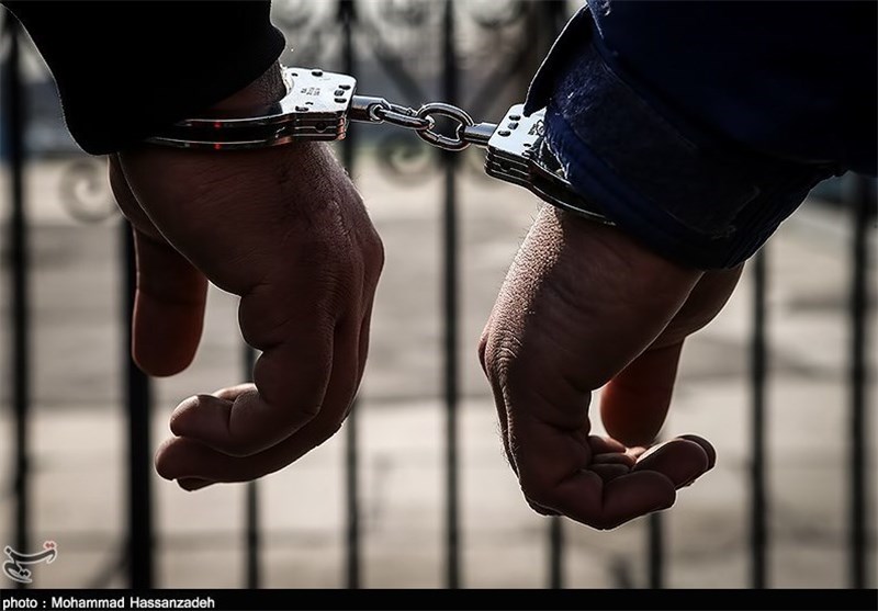  دستگیری یک "مفسد اقتصادی" و "فعال فضای مجازی وابسته به بیگانگان" توسط اطلاعات سپاه 