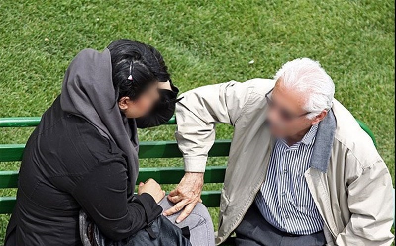 ازدواج مردان سالمند ۴ برابر زنان است/عروس‌های جوان در خانه بخت پدربزرگ‌ها