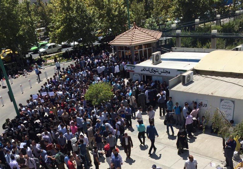  تجمع دانشجویان نفتی فعلا تعلیق شد/ پیگیری‌ها را ادامه می‌دهیم 