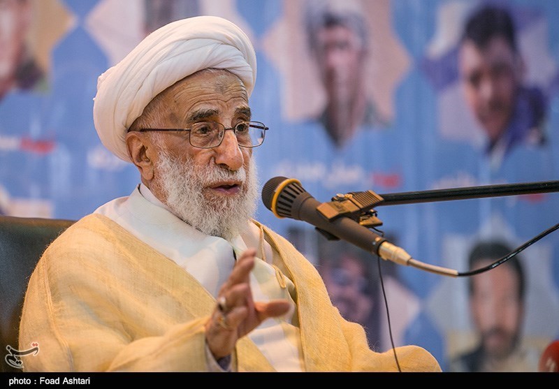  نظارت مجلس بر دولت درست اعمال می‌شد شاهد حقوقهای نجومی نبودیم 