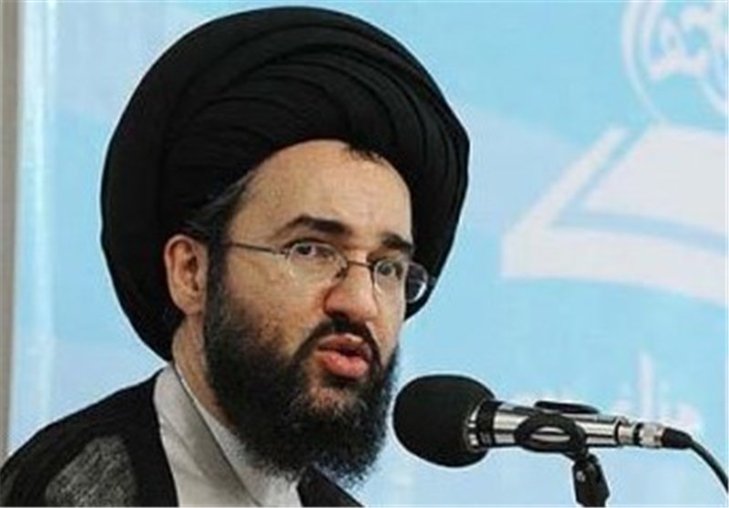 ایجاد بی‌تفاوتی نسبت به مساجد دسیسه دشمن است/ ویژه‌گی‌های مسجد آباد 