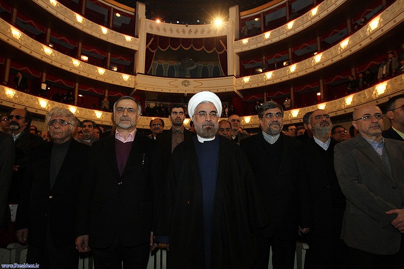 پایان حمایت‌های هنرمندان از حسن روحانی/بی‌تدبیری دولت زمینه‌ساز فرار بازیگران/بررسی اعتراض‌های شدید هنرمندان به وضعیت اقتصادی کشور