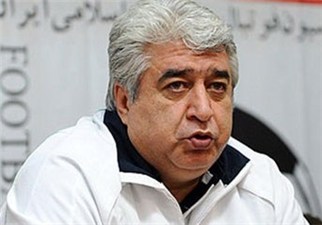 خسوس به خاطر پول تن به هر خفتی می‌دهد