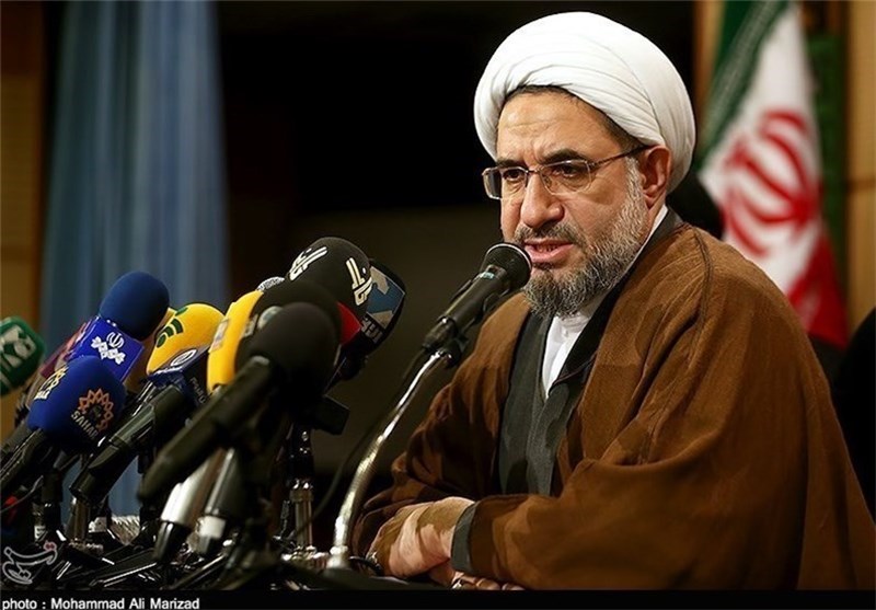 نافرمانی از رهبری الهی بدترین کفران نعمت است/ وحدت جامعه واحد، در نتیجه پیروی از رهبری الهی است