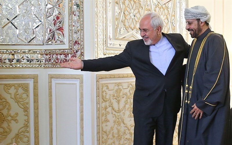 ظریف: ایران هیچ محدویتی برای گسترش روابط خود با عمان ندارد
