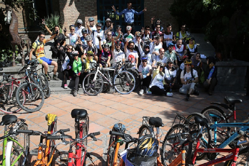 تصاویر: لغو برنامه دوچرخه سواری خانوادگی 
