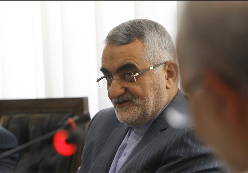  سناتور آمریکایی با نمایندگان مجلس دیداری نداشت/ اظهار بی‌اطلاعی کمیسیون امنیت از سفر «داباکیس» 