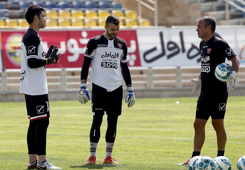 رفتار عجیب دروازهبان کروات پرسپولیس در تمرین تیمش