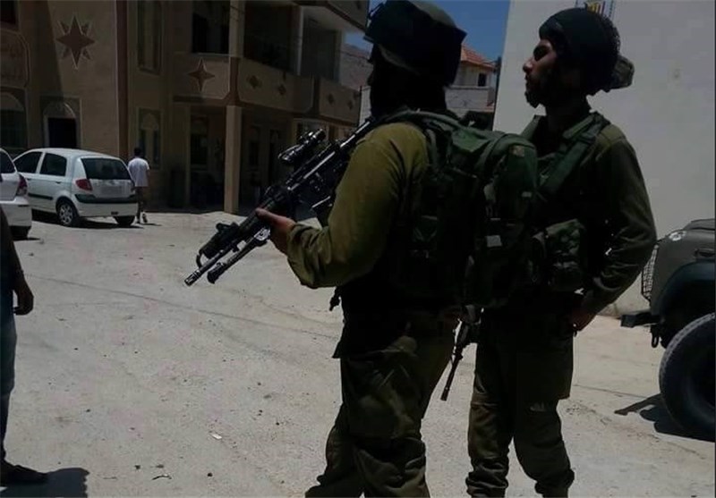  یک نظامی صهیونیست در نابلس اسیر شد 