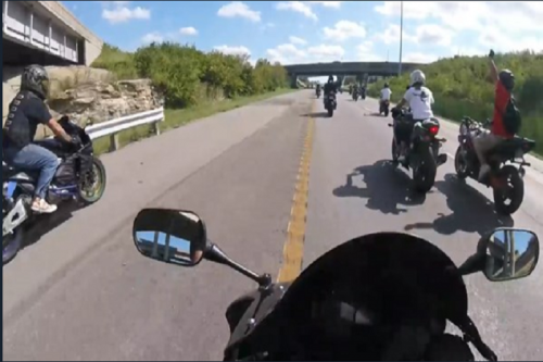 فیلم: لحظه وحشتناک برای موتو‌رسوار!