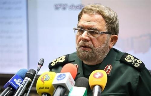 سرلشکر ایزدی: دشمنان قصد ایجاد جنگ‌های نیابتی در داخل کشور را دارند
