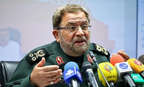 سرلشکر ایزدی:‌ هیچ کشوری جرأت رویارویی نظامی با ایران را ندارد/به کشورهای همسایه کمک‌ مستشاری می‌کنیم