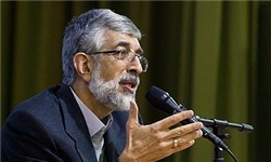 تقدیر از حداد عادل، اورامی و خوش عمل کاشانی در اختتامیه مسابقه میلاد پیامبر اکرم (ص)