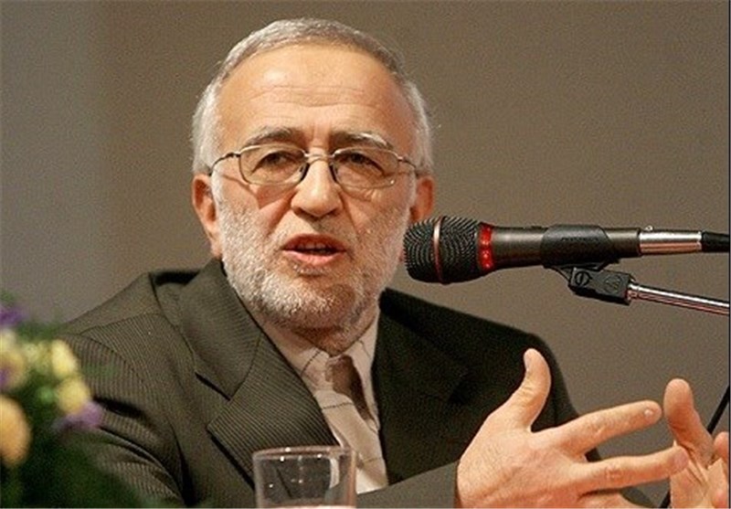 راه پیروزی و شکوفایی اقتصاد ایران از مقاومت می‌گذرد/اقتصاد مقاومتی برگرفته از ادبیات انقلابی است