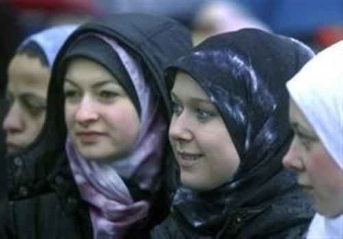  حمله به یک زن مسلمان در لندن 