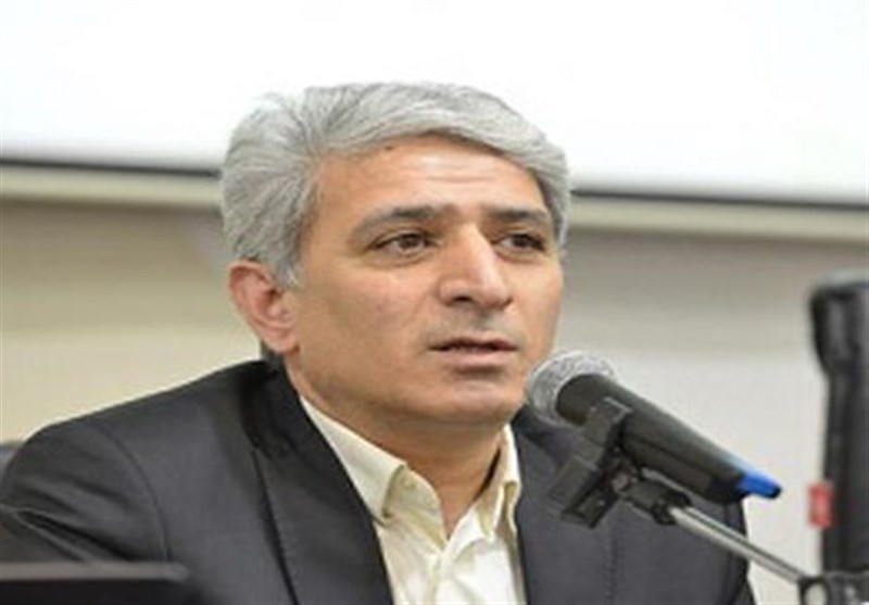  هنوز محدودیت مبادلات دلاری داریم/حقوق نجومی در بانک ملی نداشته‌ایم 
