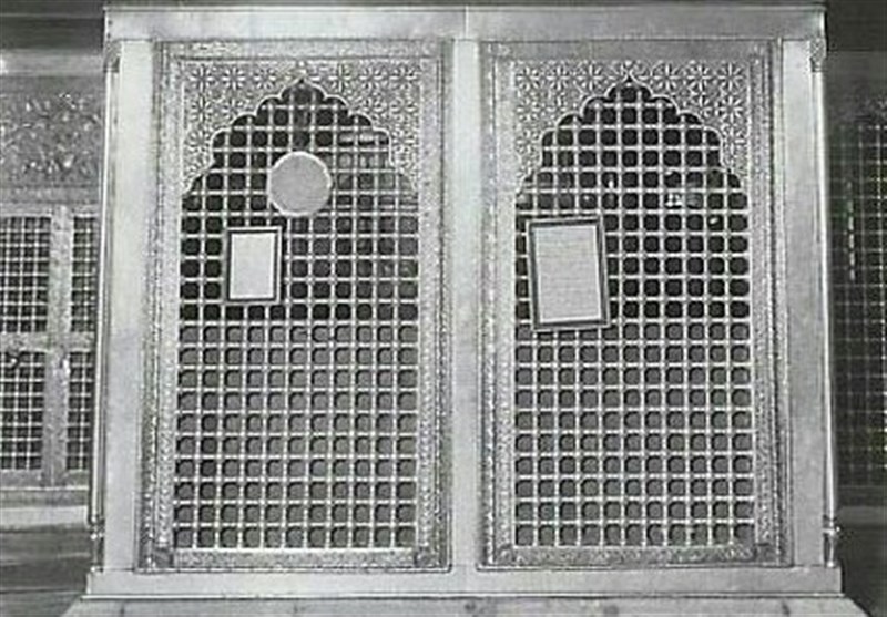  سر مطهر امام حسین در کجا مدفون است؟ 