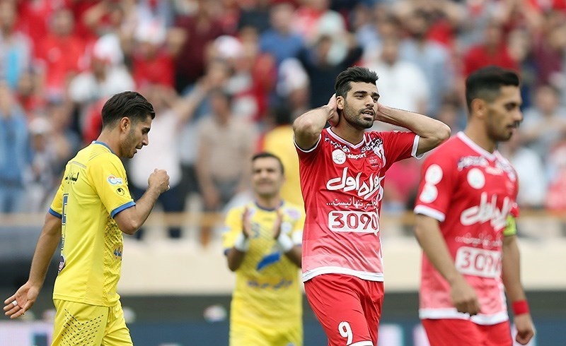 نگاهی به تقابلهای پرسپولیس و نفت تهران/ همه چیز مساوی است